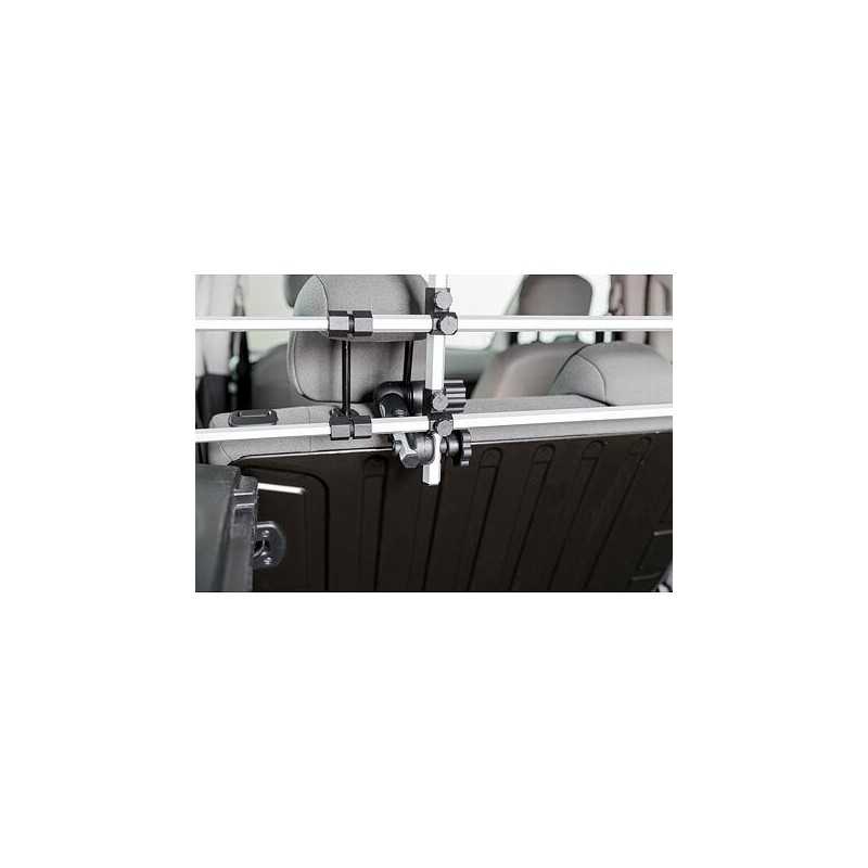 Mříž do auta, šíře: 105-172cm, výška: 46-60cm, stříbrná