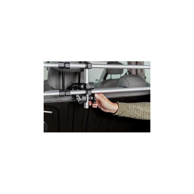 Mříž do auta, šíře: 105-172cm, výška: 46-60cm, stříbrná