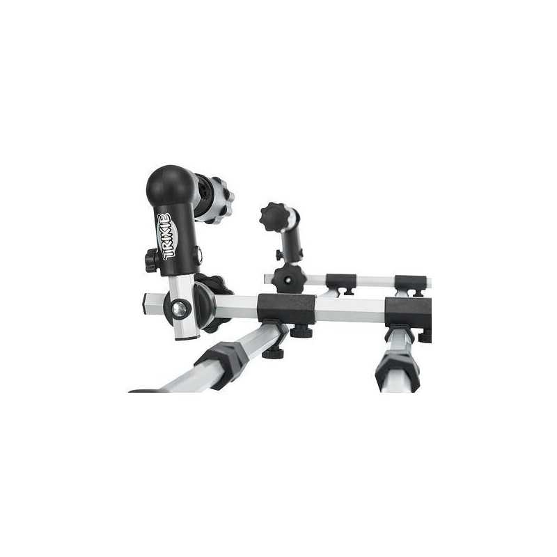 Mříž do auta, šíře: 105-172cm, výška: 46-60cm, stříbrná